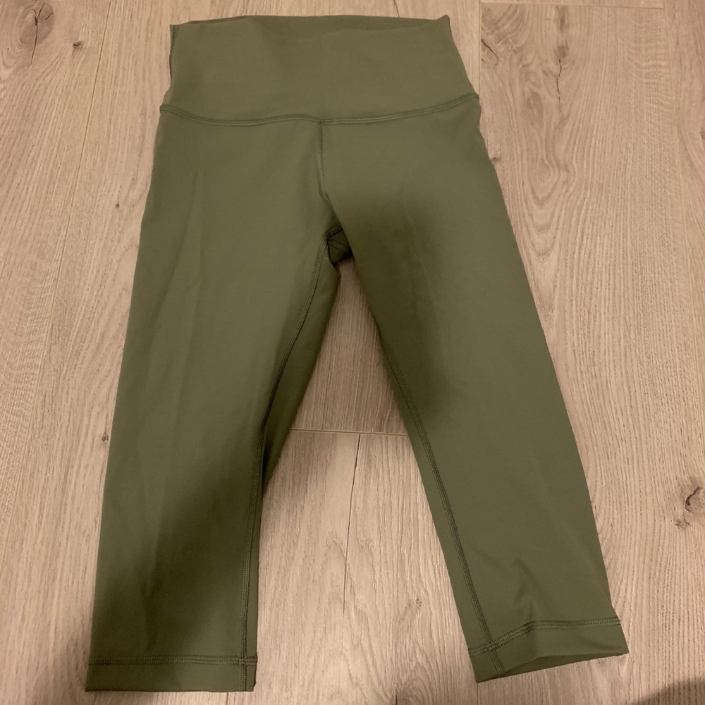 Lululemon wunder under crops